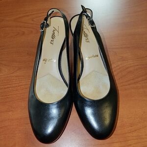 Trotters Women's Pella Black Dress Pump US Size 9M